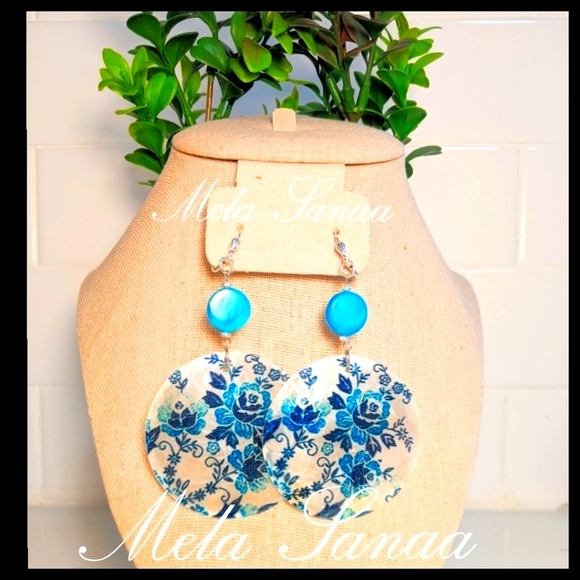 3/$30 ✨Capiz Shell Vintage Boho Dangle Drop Earring✨ - Picture 4 of 5